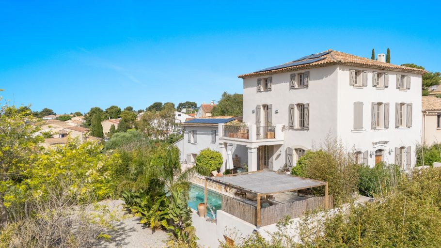 maison 10 Pièces en vente sur SANARY SUR MER (83110)