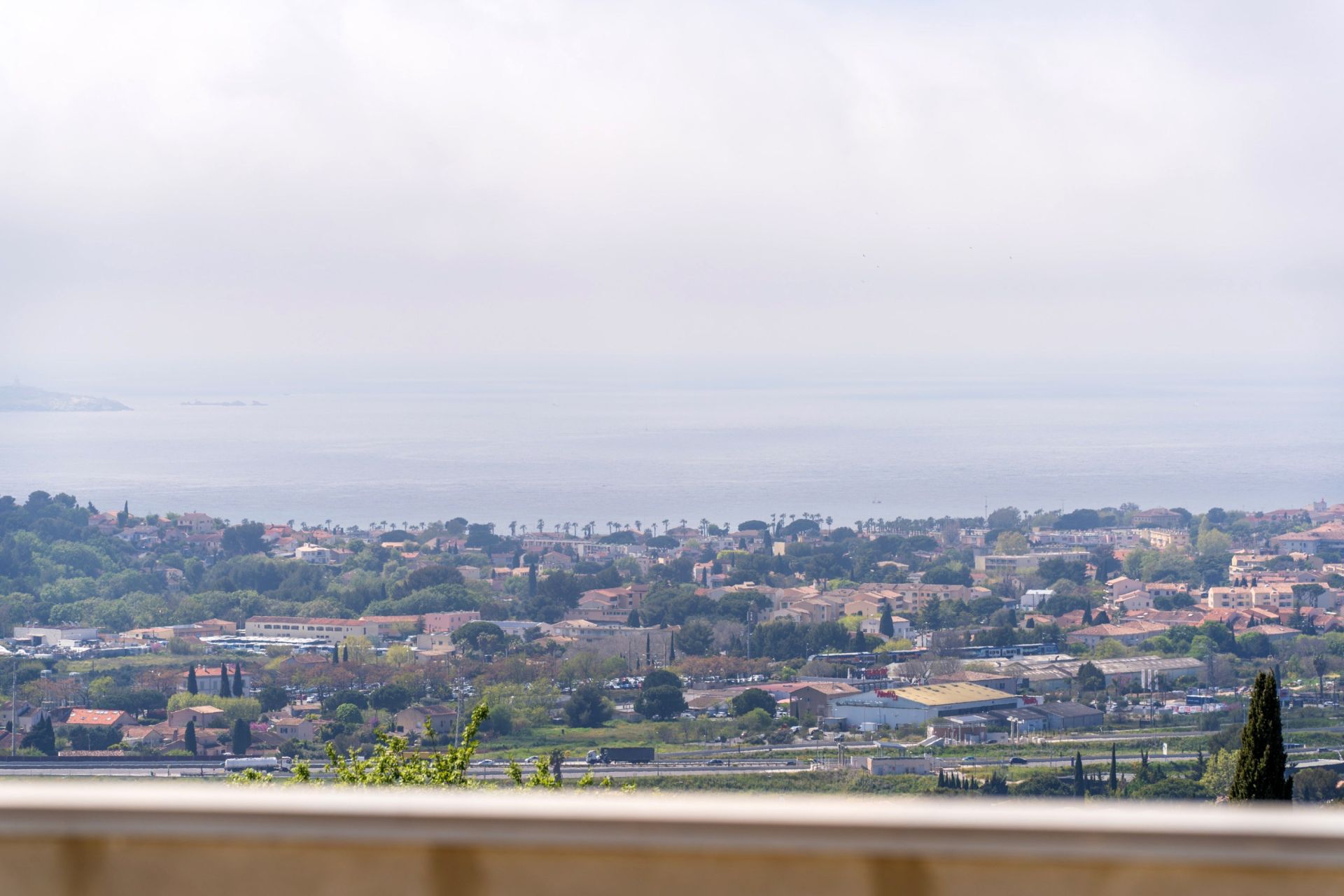 maison 10 Pièces en vente sur OLLIOULES (83190)