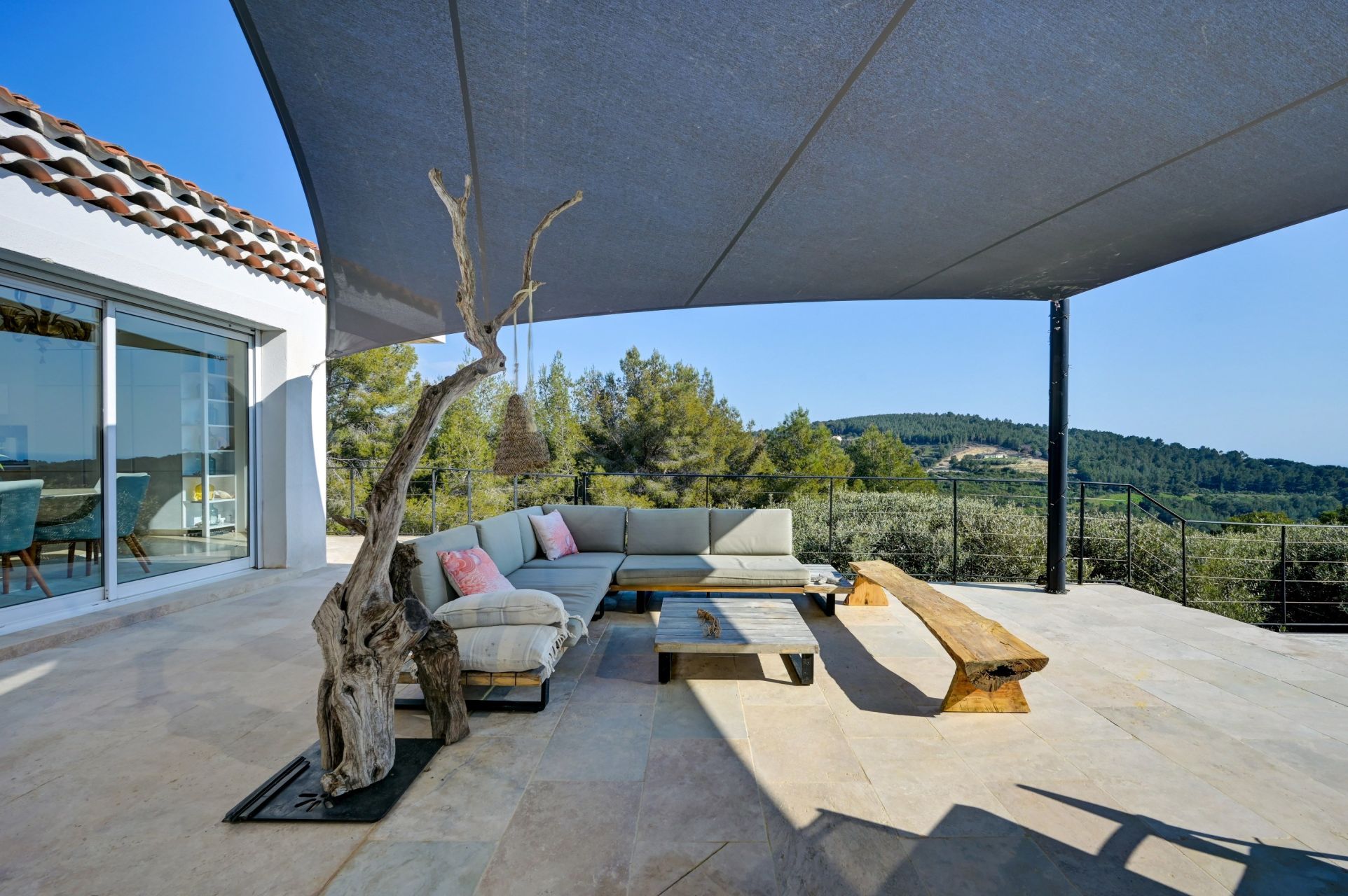 maison 7 Pièces en vente sur ST CYR SUR MER (83270)