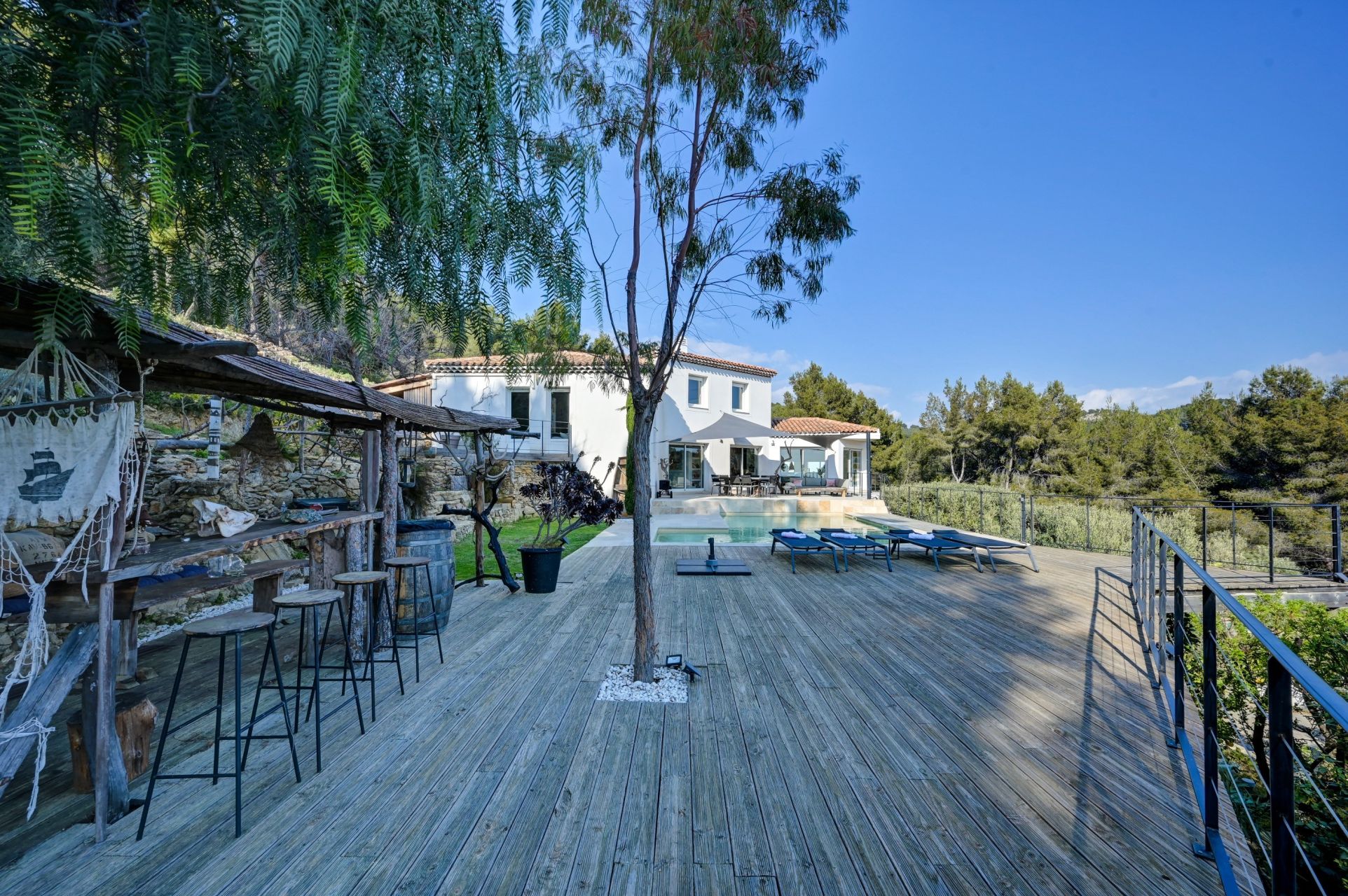 maison 7 Pièces en vente sur ST CYR SUR MER (83270)