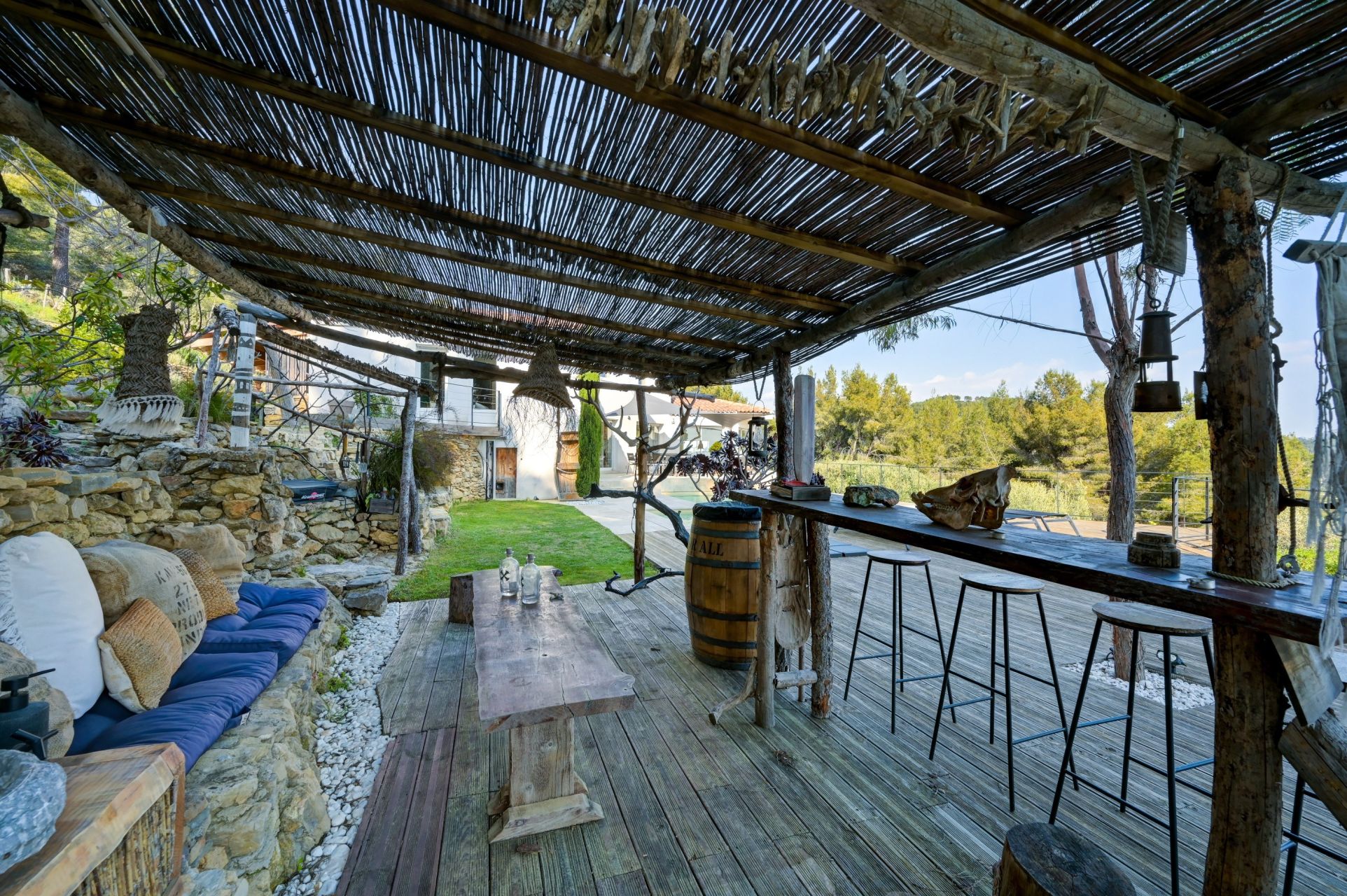 maison 7 Pièces en vente sur ST CYR SUR MER (83270)