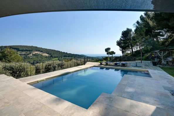 Vente Maison Saint-Cyr-sur-Mer 7&nbsp;Pièces 220&nbsp;m²