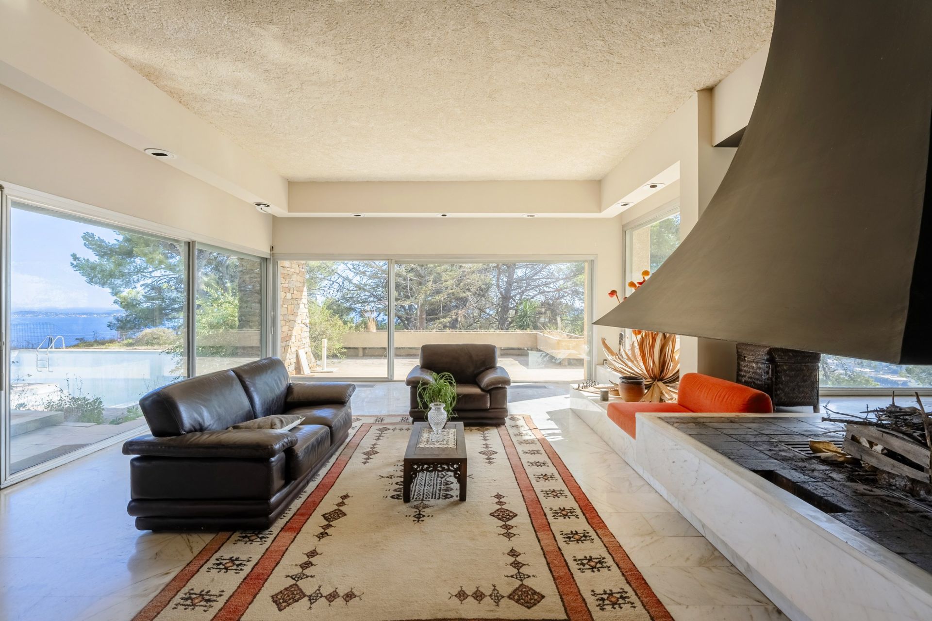 maison 7 Pièces en vente sur CARQUEIRANNE (83320)