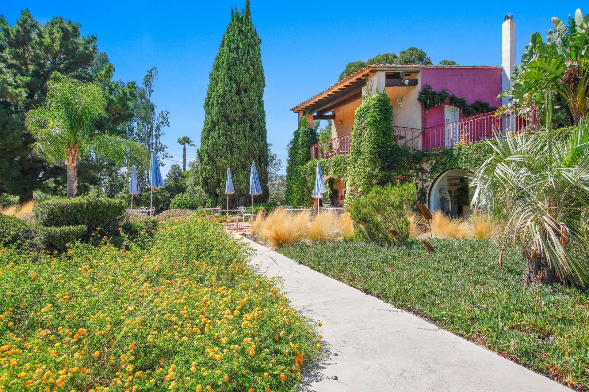 maison 13 Pièces en vente sur LA LONDE LES MAURES (83250)