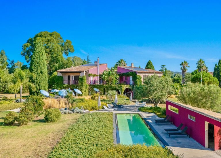 maison 13 Pièces en vente sur LA LONDE LES MAURES (83250)