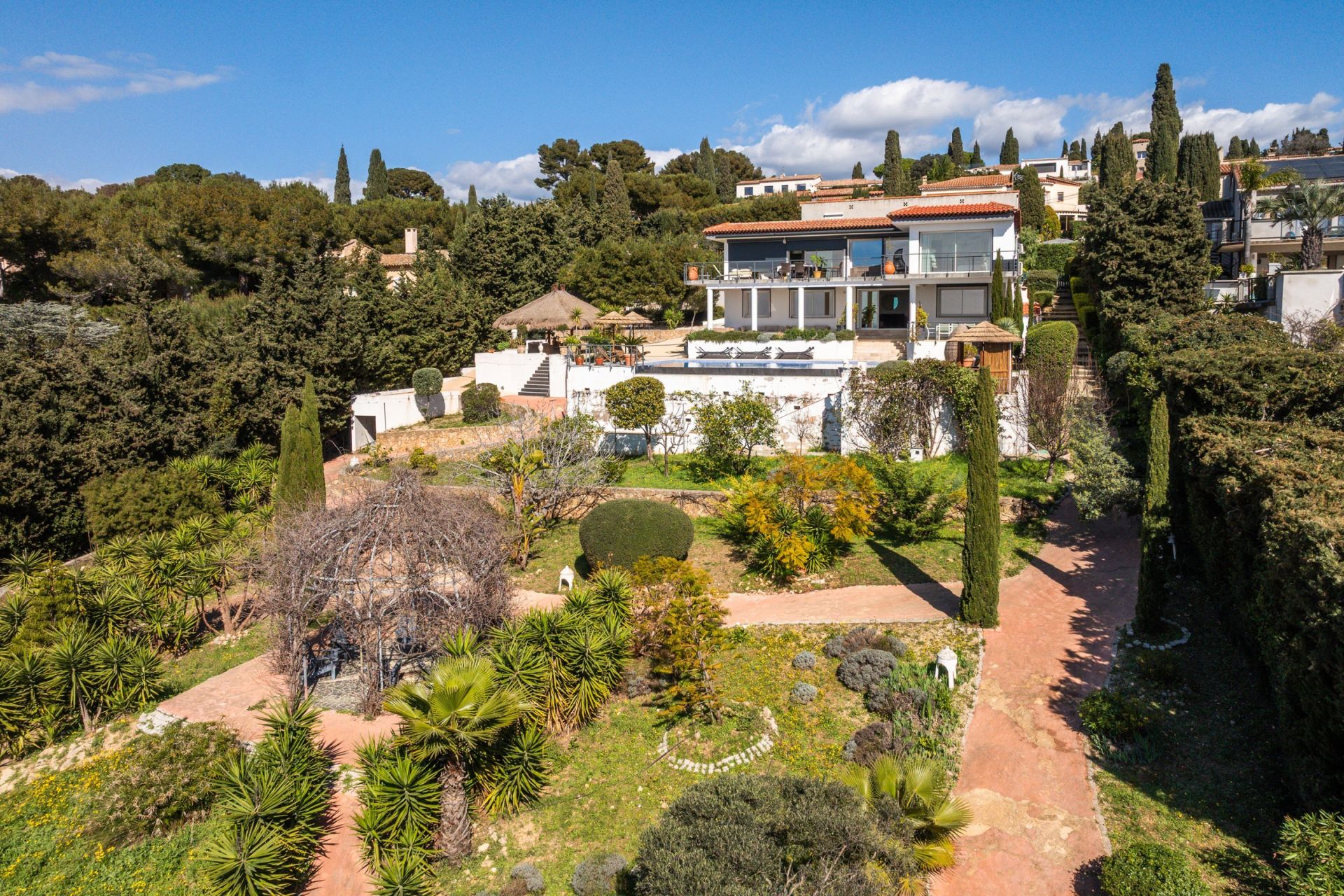 house 5 Rooms for seasonal rent on SANARY SUR MER (83110)