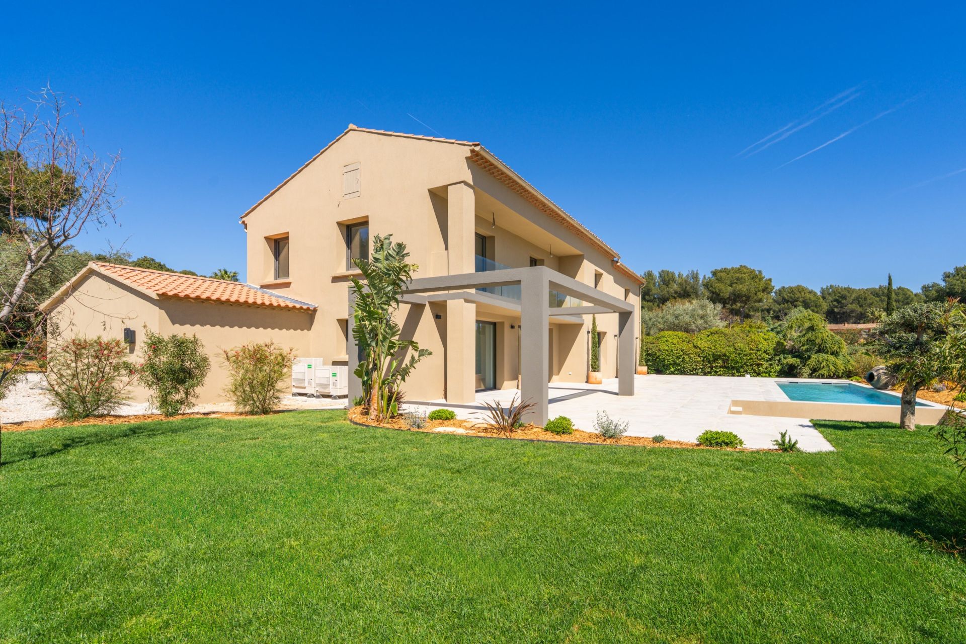 maison 6 Pièces en vente sur LA CADIERE D AZUR (83740)