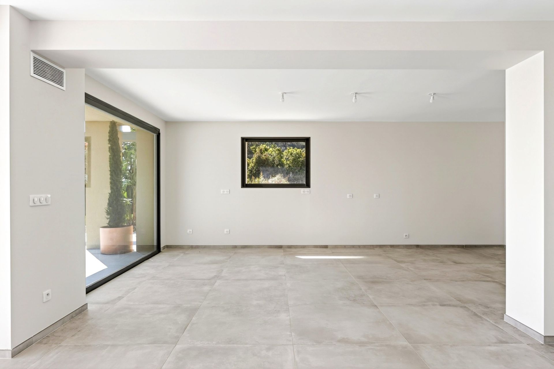 maison 6 Pièces en vente sur LA CADIERE D AZUR (83740)
