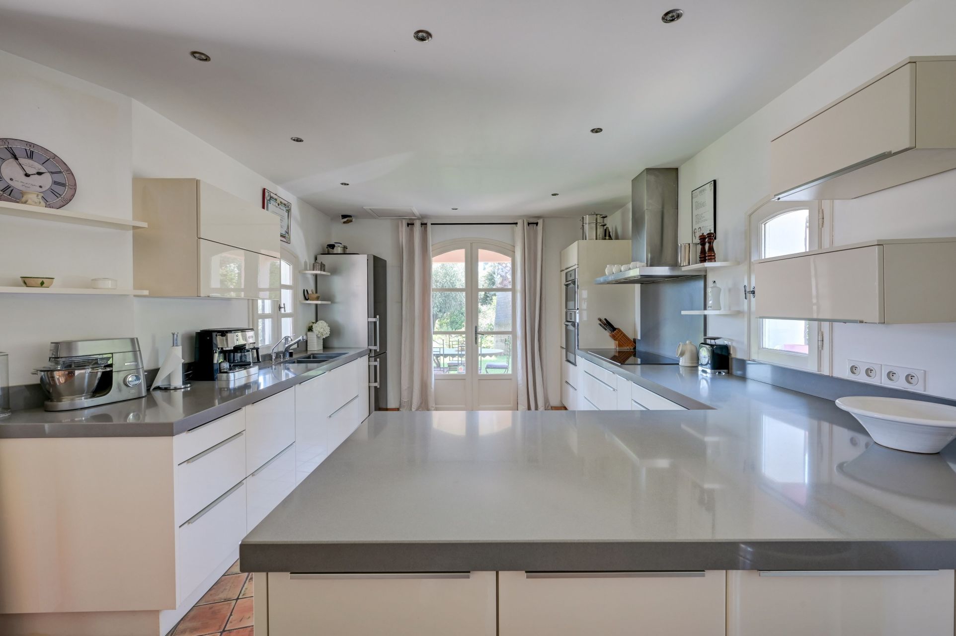 maison 6 Pièces en vente sur LA CADIERE D AZUR (83740)