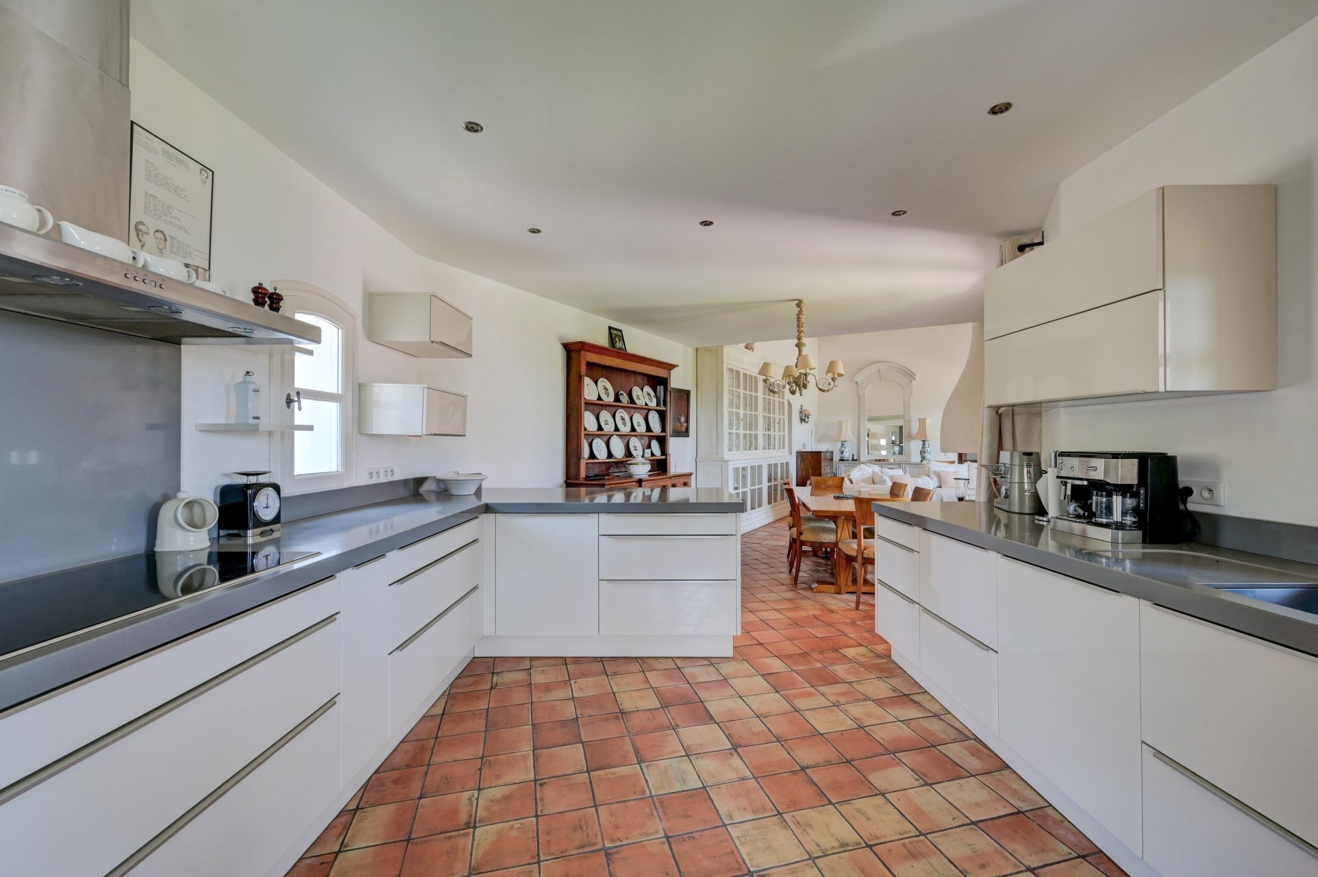 maison 6 Pièces en vente sur LA CADIERE D AZUR (83740)