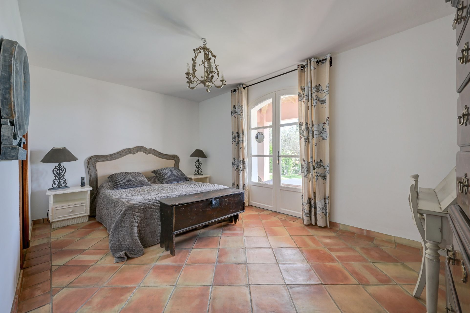 maison 6 Pièces en vente sur LA CADIERE D AZUR (83740)