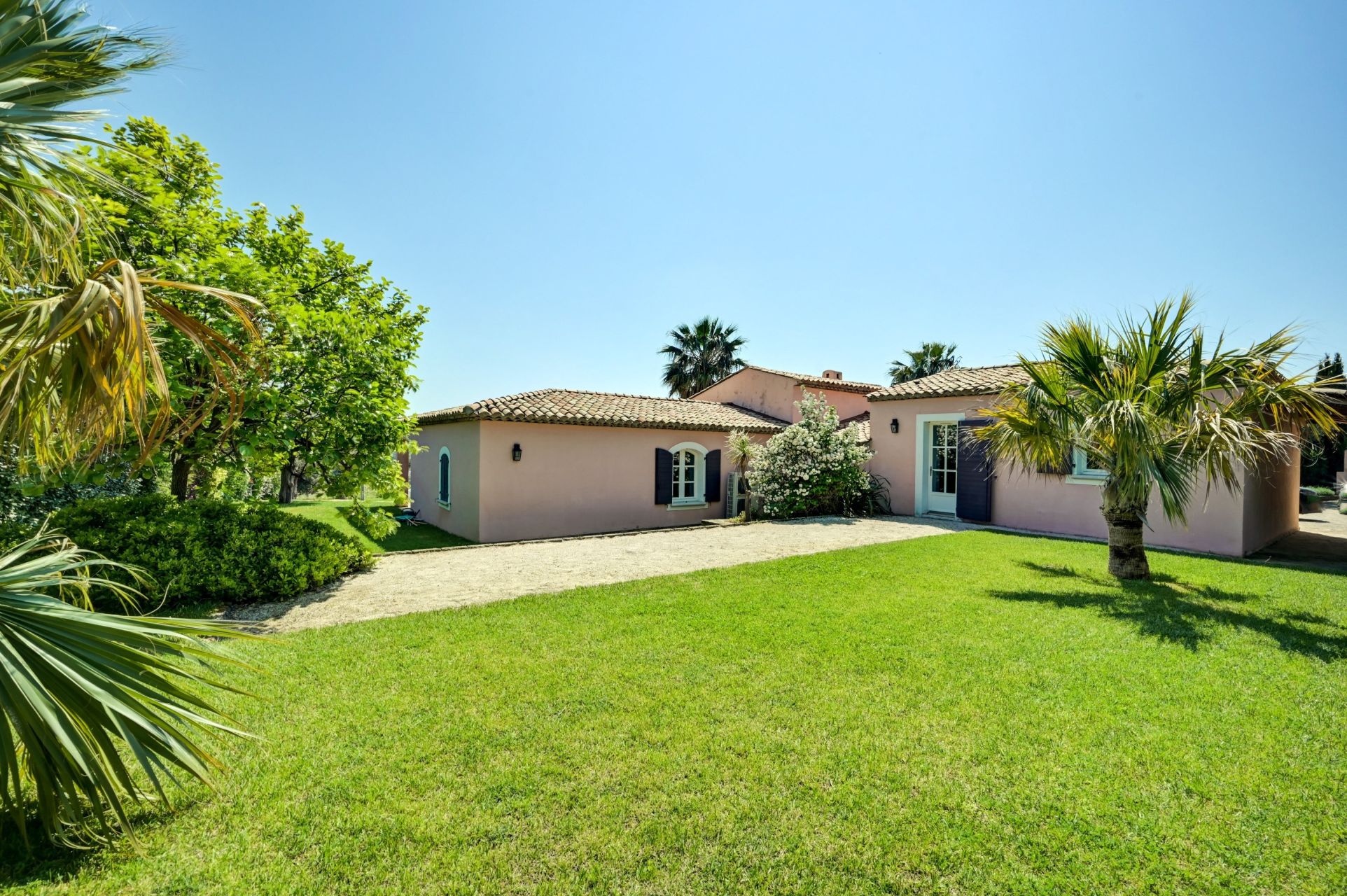 maison 6 Pièces en vente sur LA CADIERE D AZUR (83740)