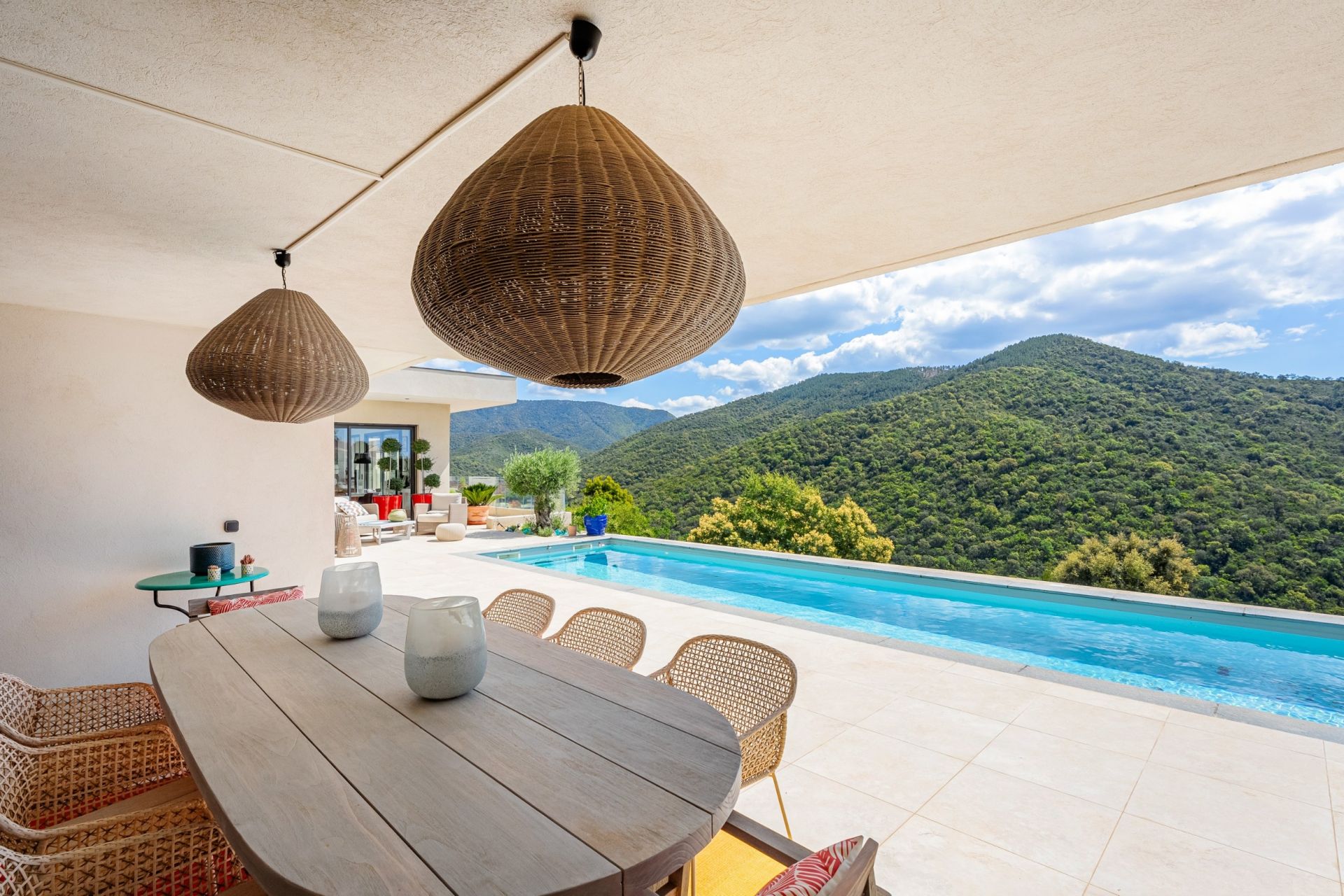 house 6 Rooms for sale on LA LONDE LES MAURES (83250)