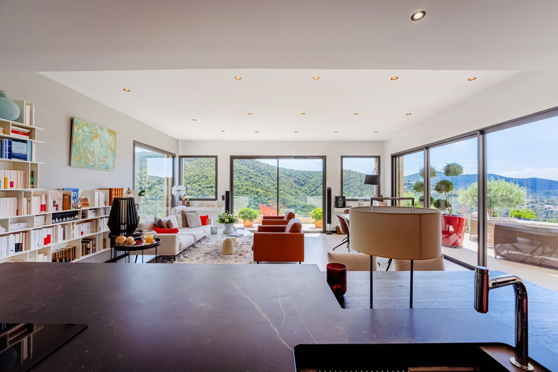 house 6 Rooms for sale on LA LONDE LES MAURES (83250)