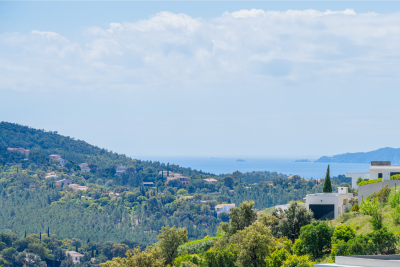 Sale House La Londe-les-Maures 6&nbsp;Rooms 183&nbsp;m²