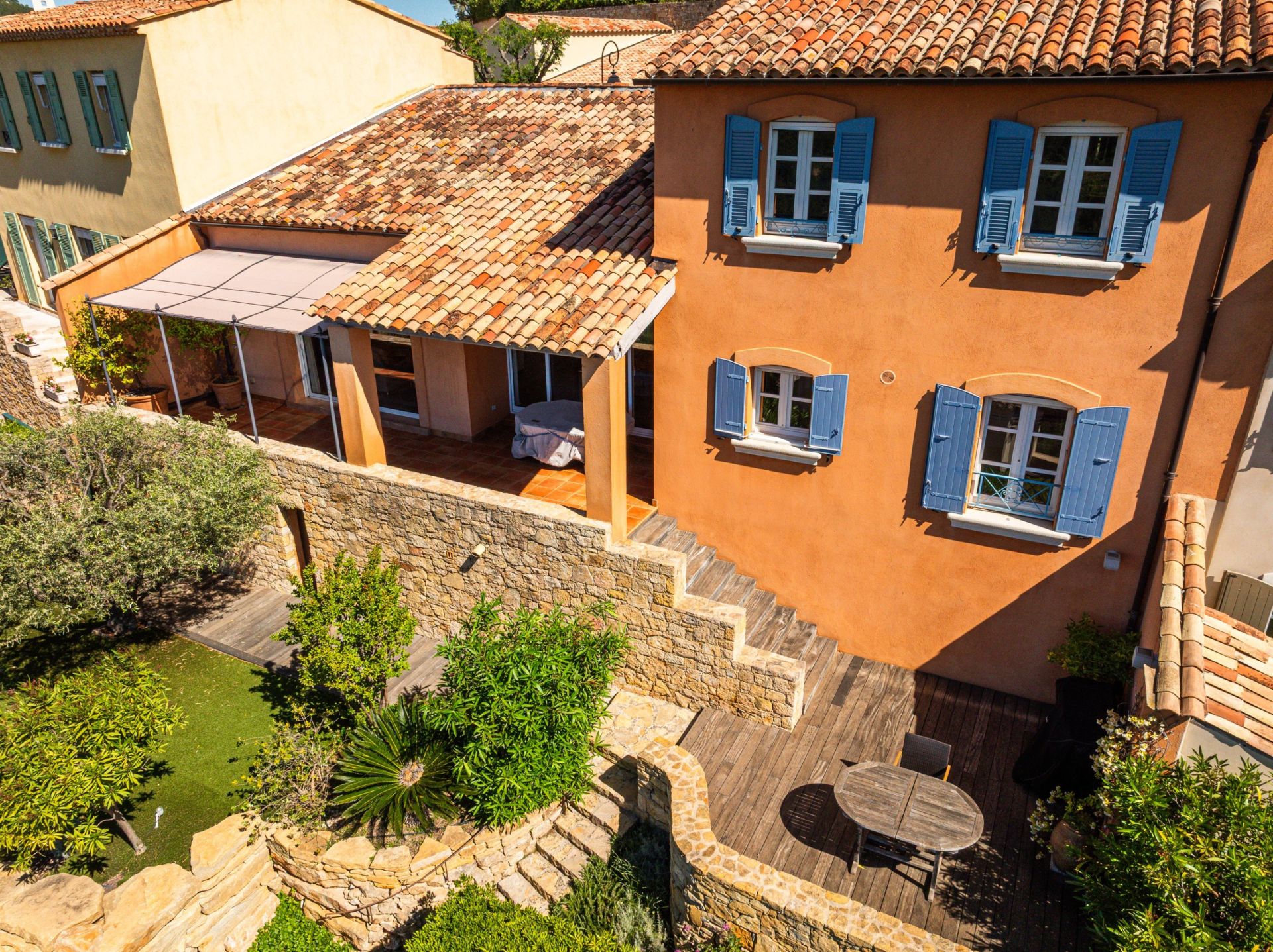 maison 5 Pièces en vente sur ST CYR SUR MER (83270)