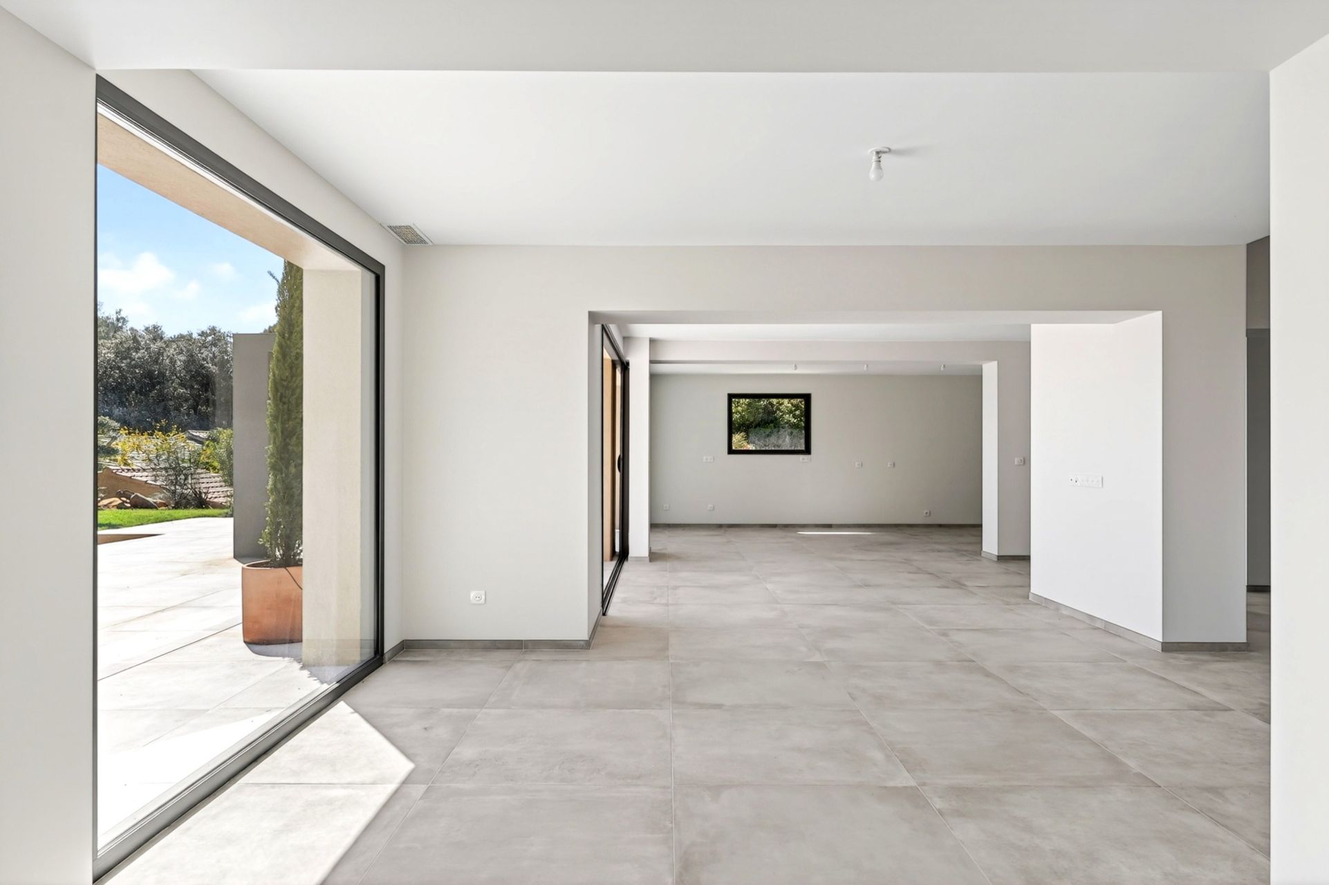 maison 6 Pièces en vente sur LA CADIERE D AZUR (83740)