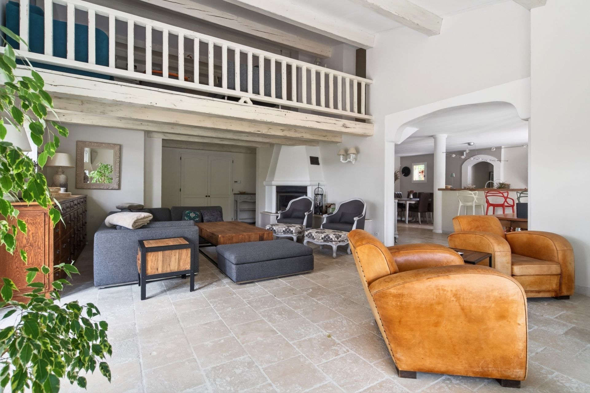 house 11 Rooms for sale on ST CYR SUR MER (83270)