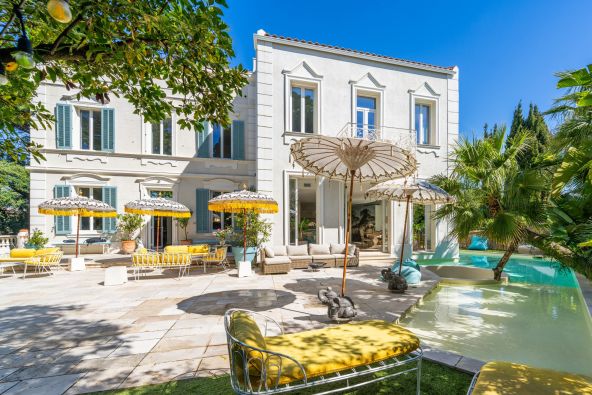 Vente Maison Toulon 14&nbsp;Pièces 750&nbsp;m²
