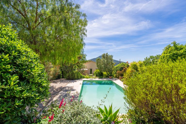 maison 6 Pièces en vente sur CARQUEIRANNE (83320)