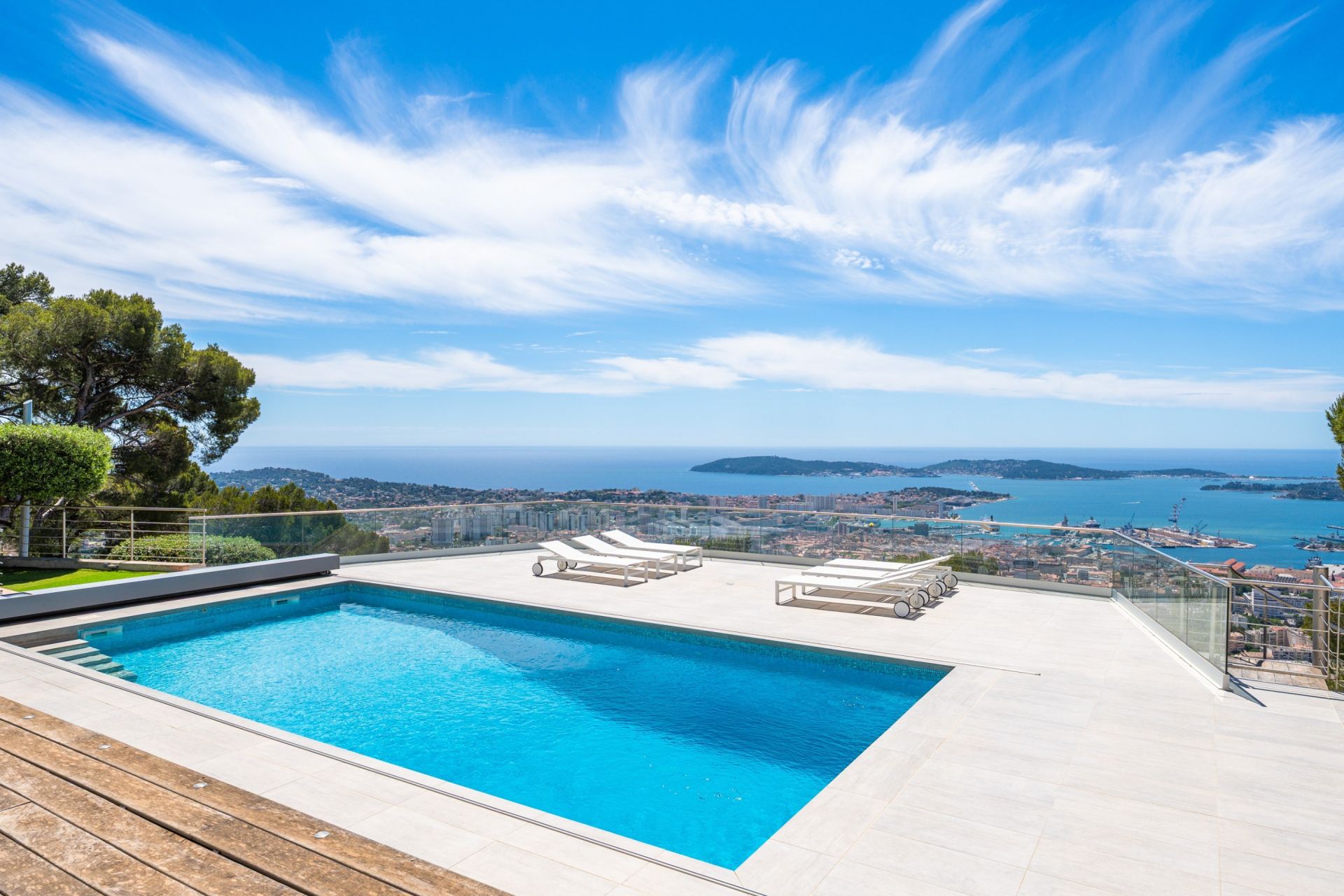 maison 10 Pièces en vente sur TOULON (83200)