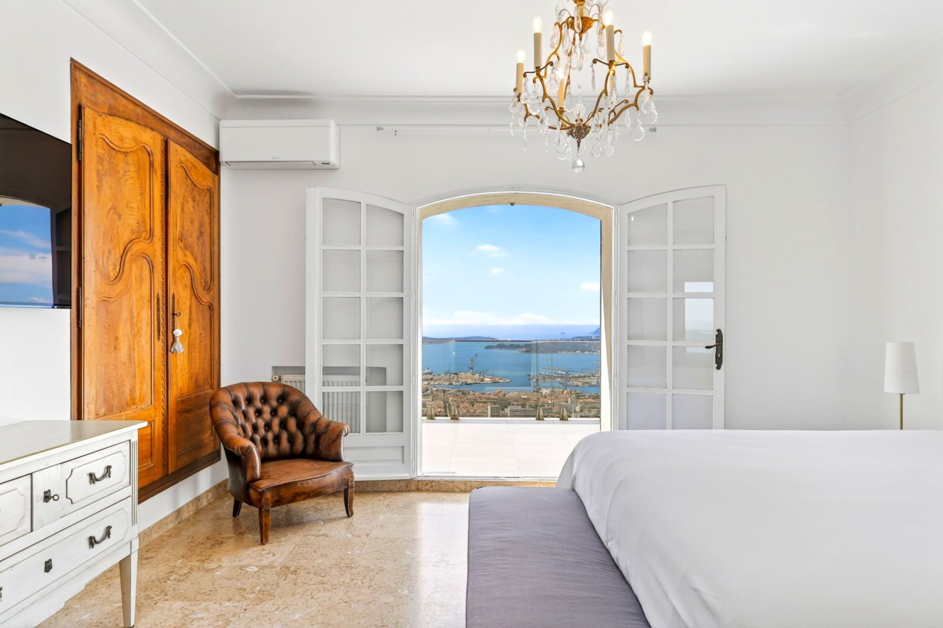 maison 10 Pièces en vente sur TOULON (83200)