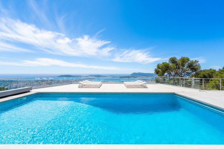 maison 10 Pièces en vente sur TOULON (83200)