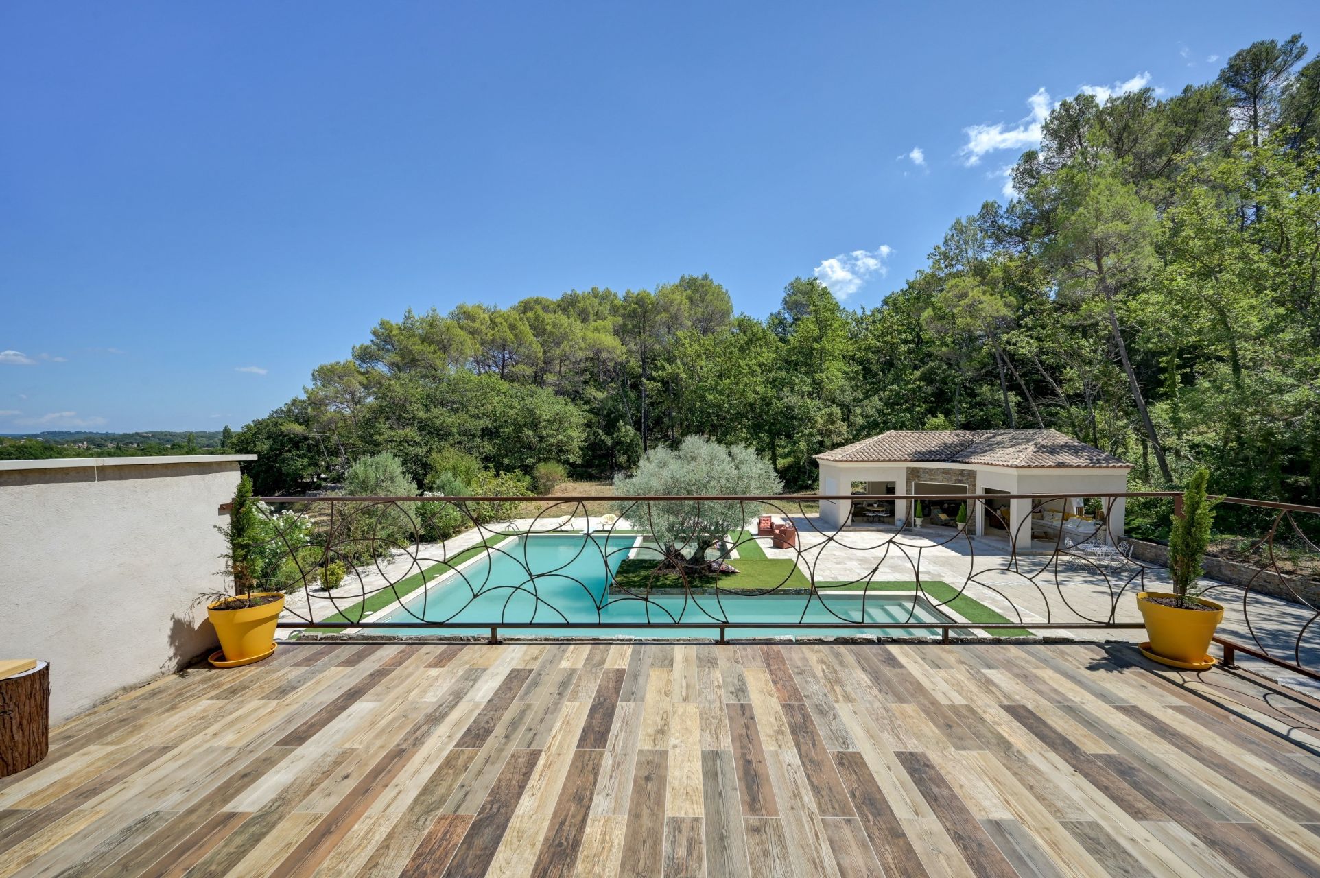 maison 7 Pièces en vente sur BESSE SUR ISSOLE (83890)