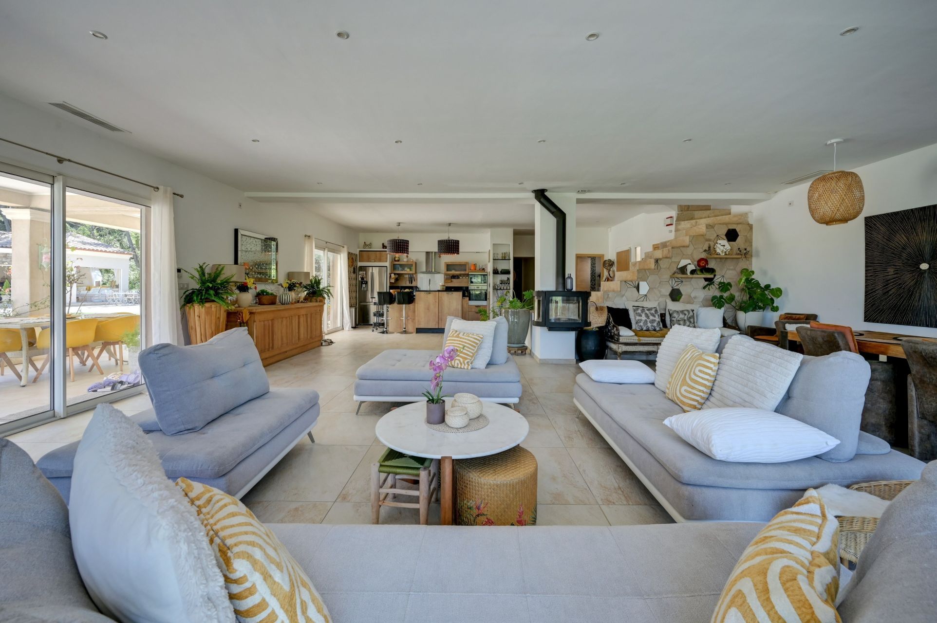 house 7 Rooms for sale on BESSE SUR ISSOLE (83890)