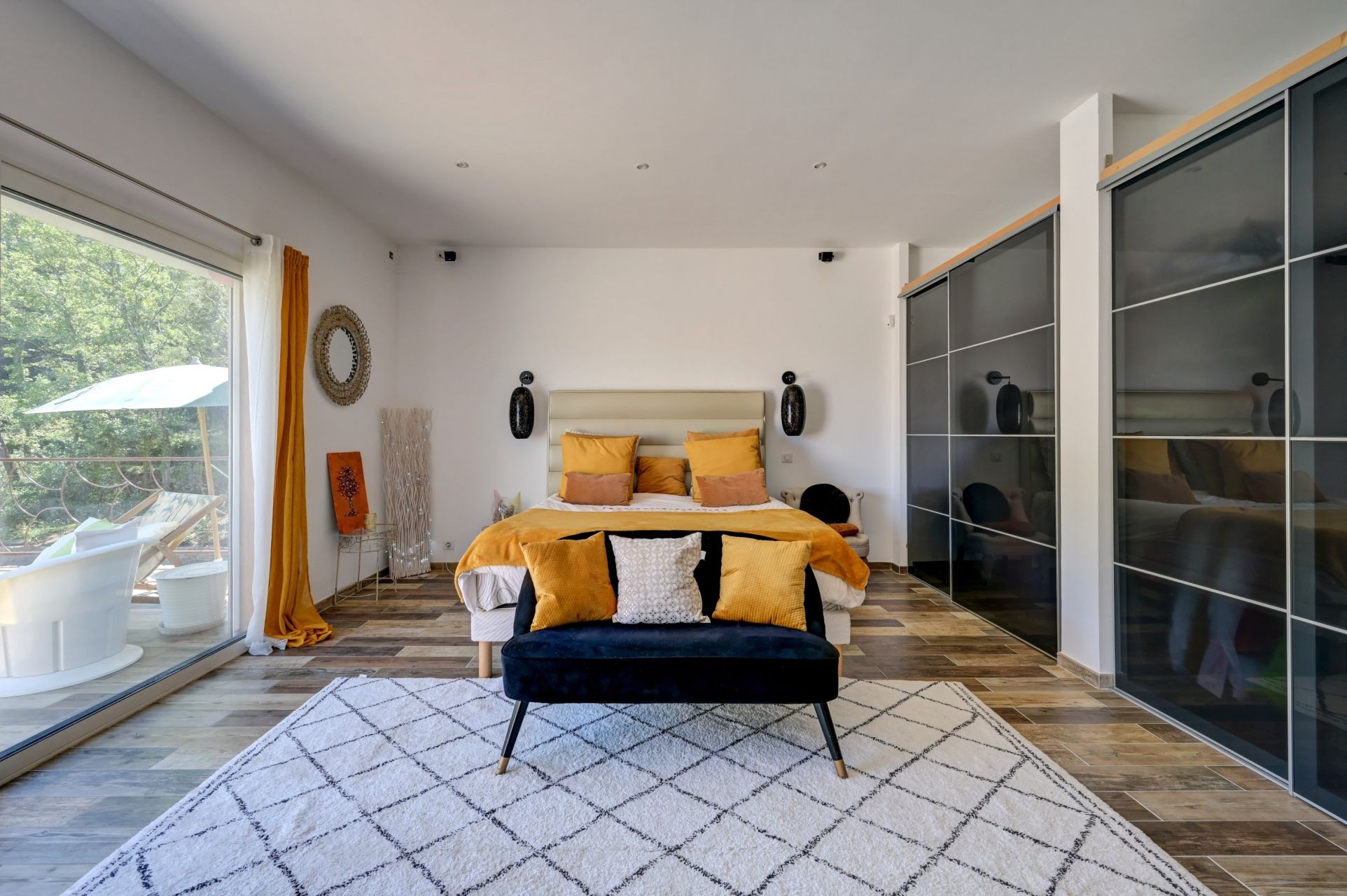 house 7 Rooms for sale on BESSE SUR ISSOLE (83890)