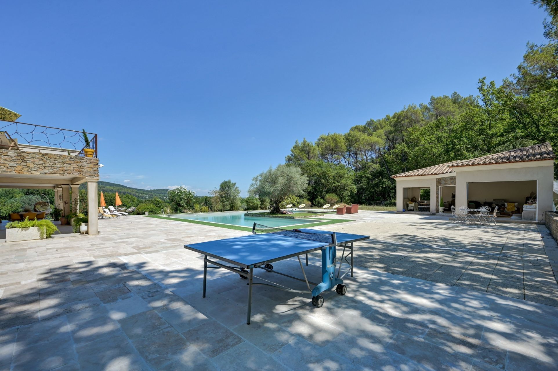 maison 7 Pièces en vente sur BESSE SUR ISSOLE (83890)
