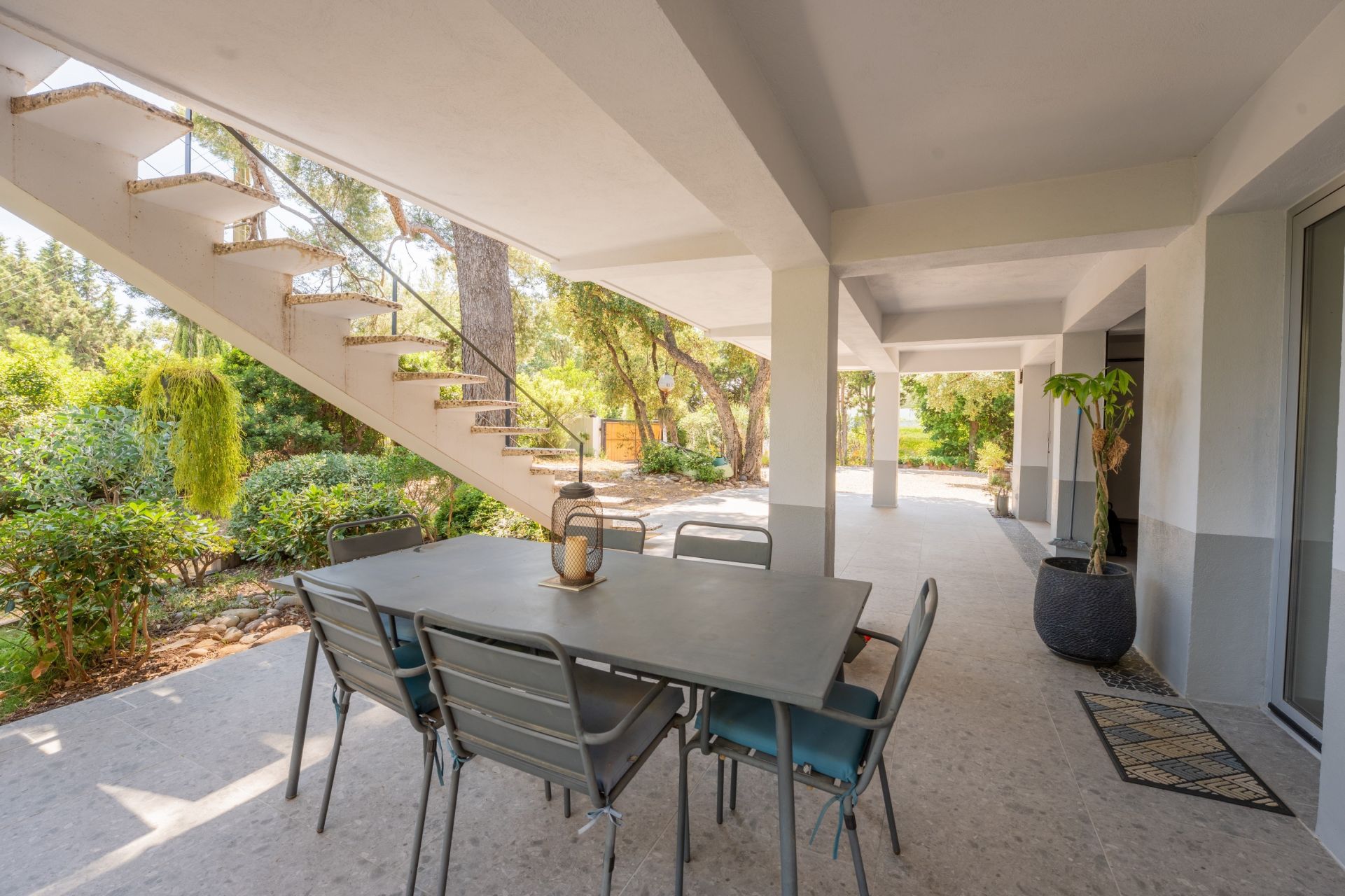 villa 6 Pièces en vente sur LA SEYNE SUR MER (83500)