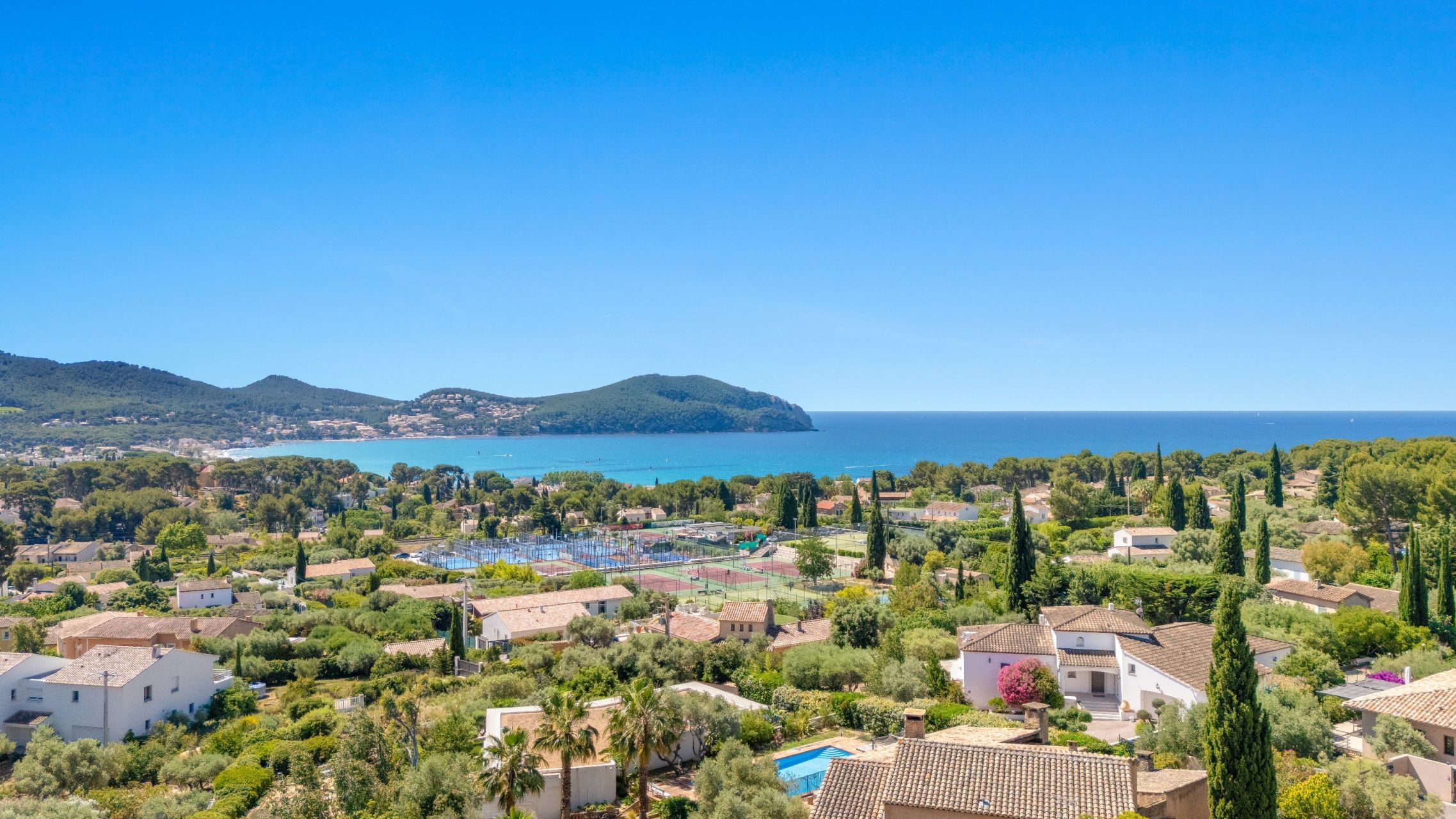 maison 5 Pièces en vente sur ST CYR SUR MER (83270)