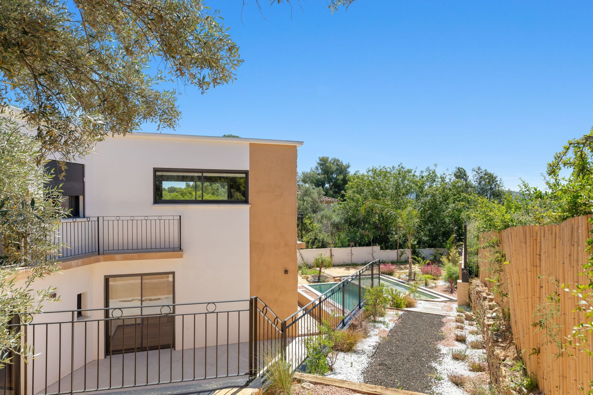 maison 5 Pièces en vente sur ST CYR SUR MER (83270)