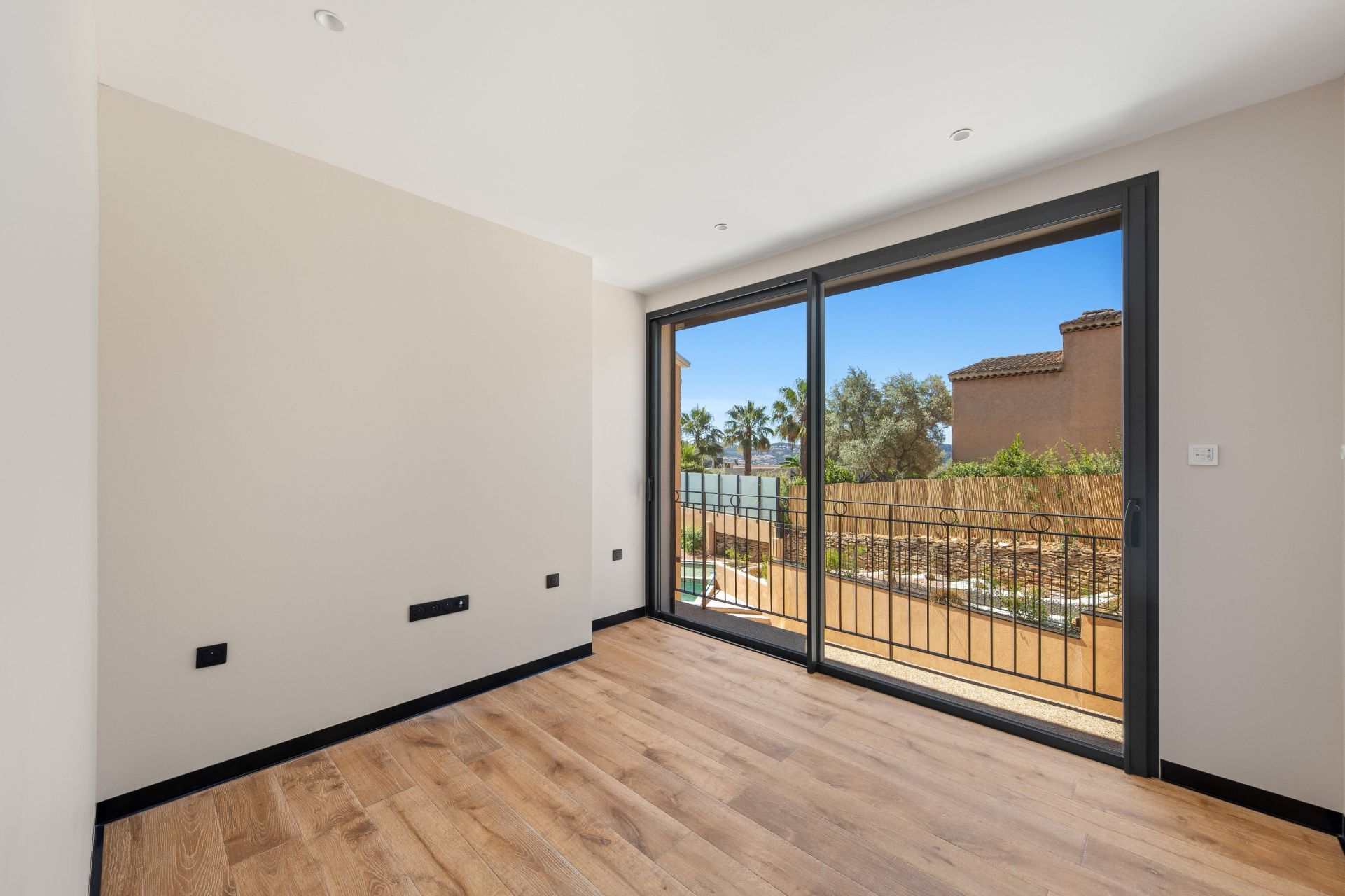 maison 5 Pièces en vente sur ST CYR SUR MER (83270)