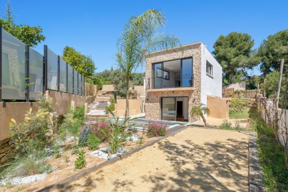 Vente Maison Saint-Cyr-sur-Mer 5&nbsp;Pièces 160&nbsp;m²