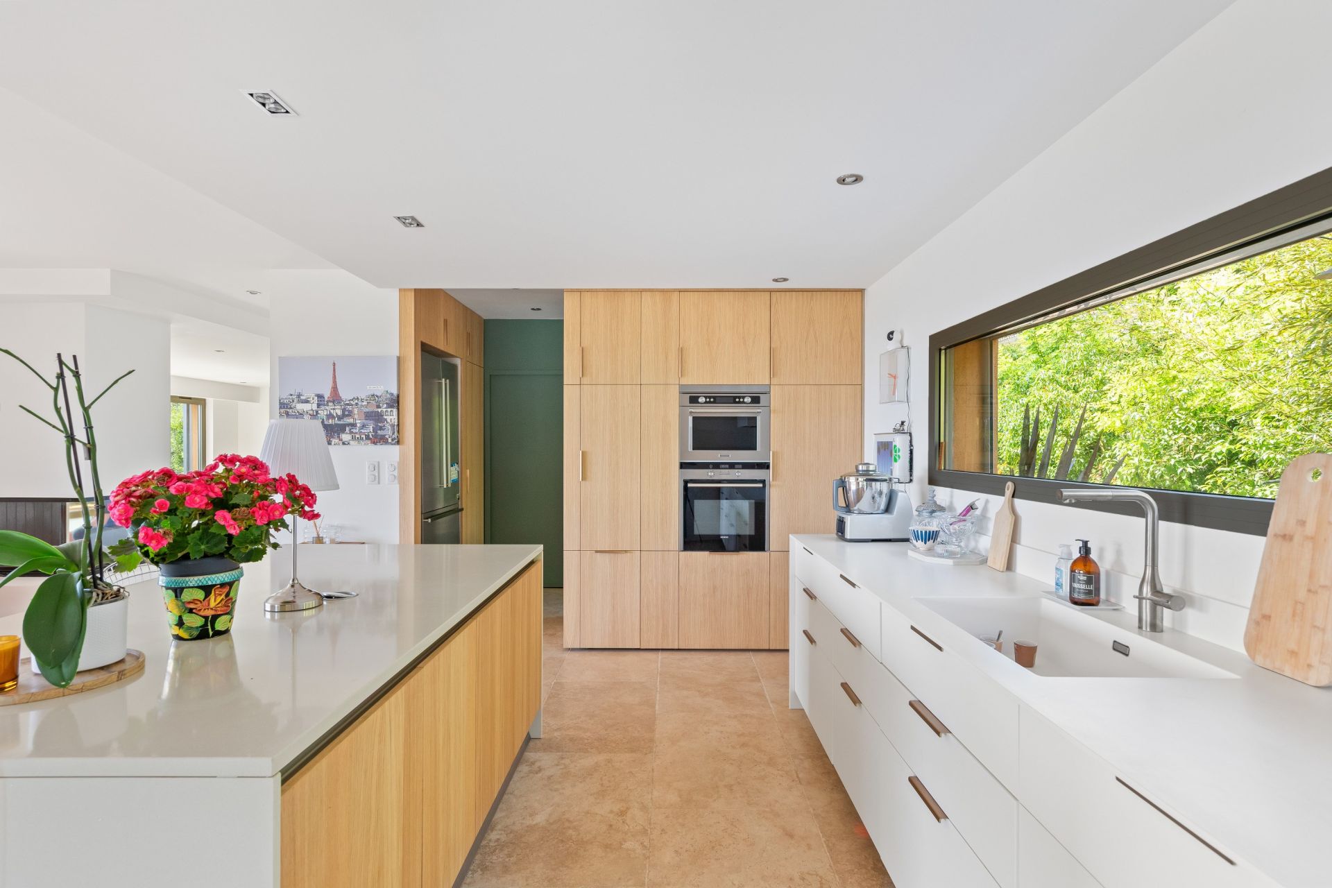 house 6 Rooms for sale on OLLIOULES (83190)