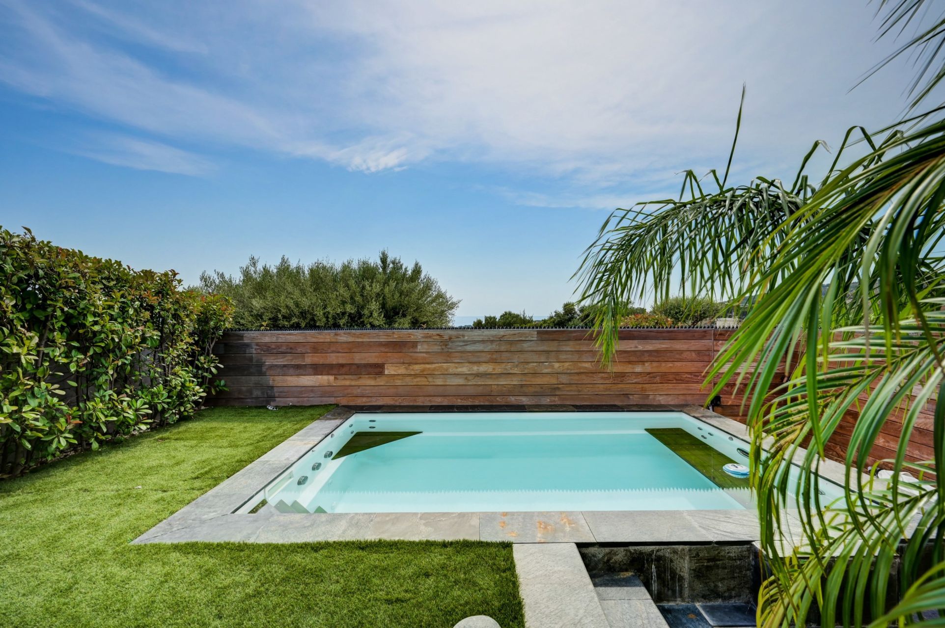 apartment 4 Rooms for sale on BANDOL (83150)