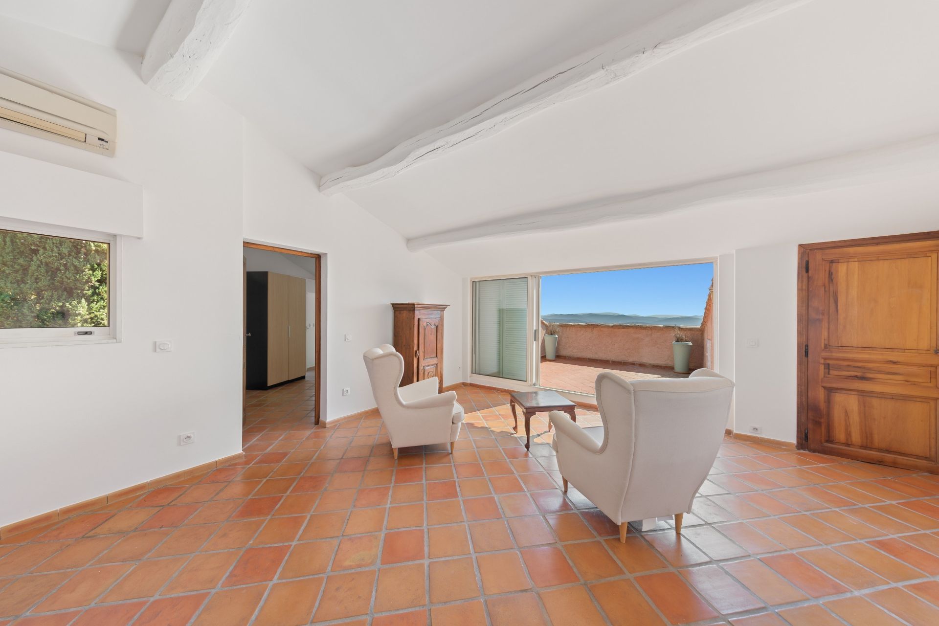 house 7 Rooms for sale on LA FARLEDE (83210)