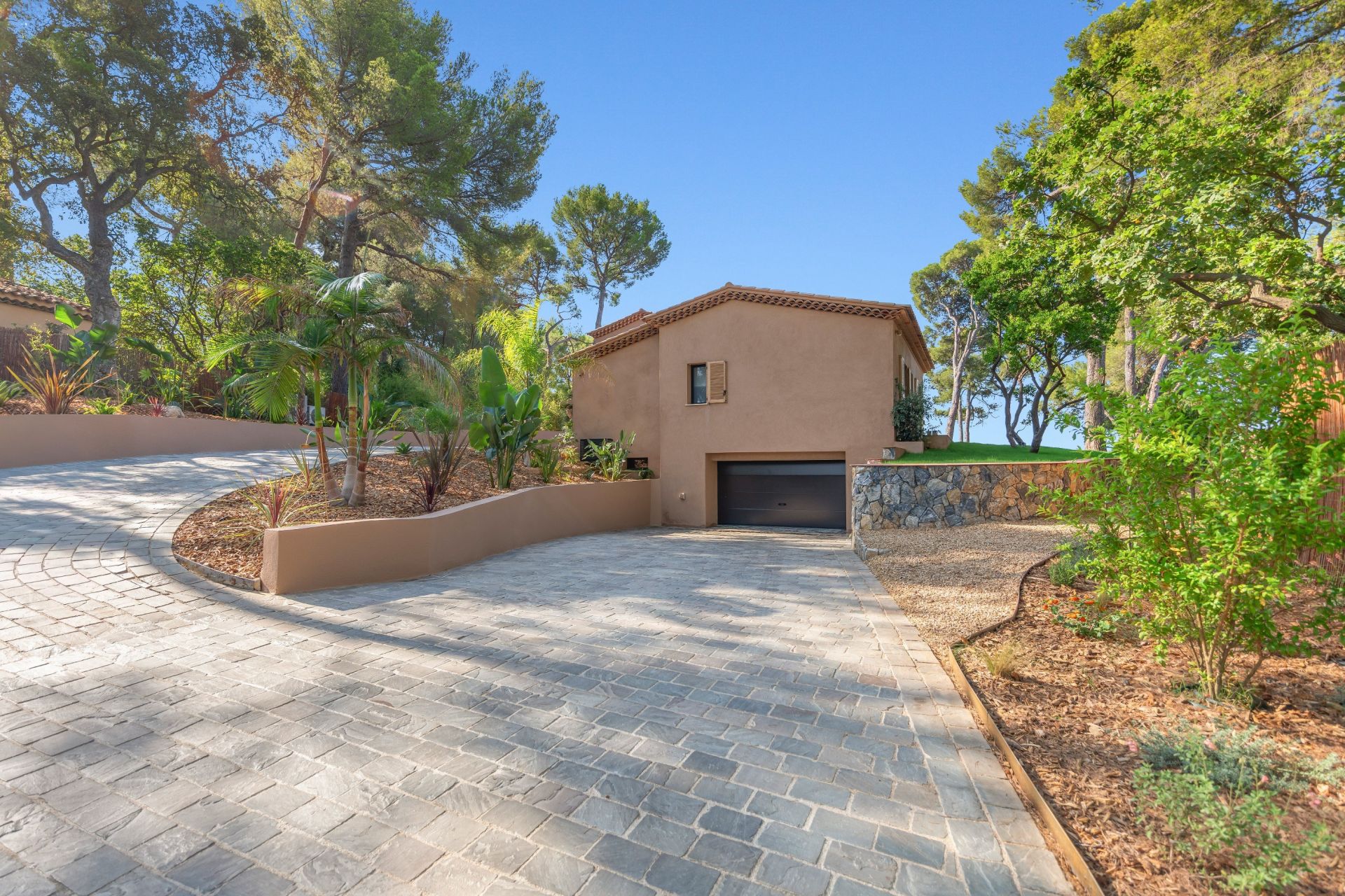 maison 6 Pièces en vente sur LE PRADET (83220)