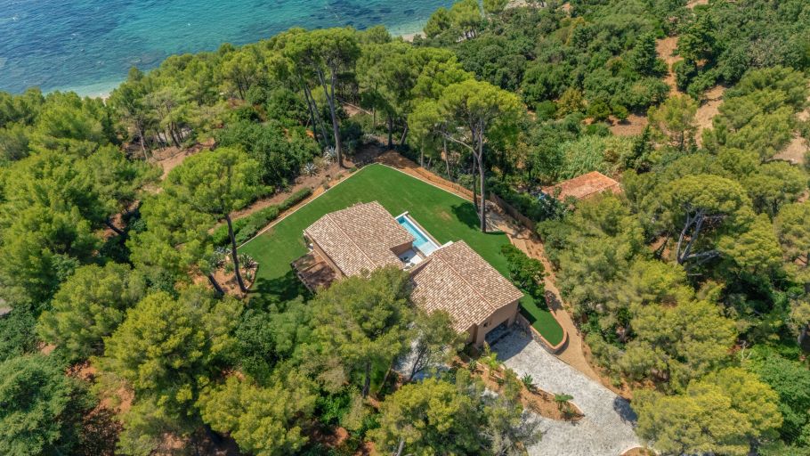 maison 6 Pièces en vente sur LE PRADET (83220)
