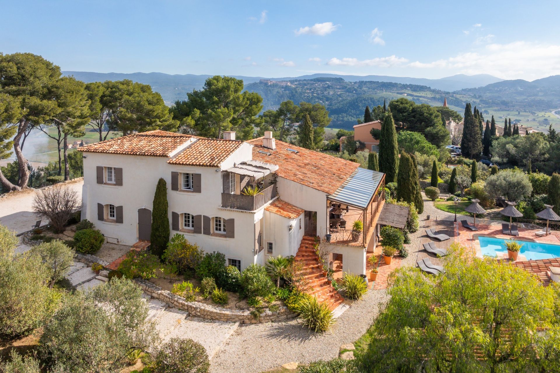 maison 15 Pièces en vente sur LA CADIERE D AZUR (83740)