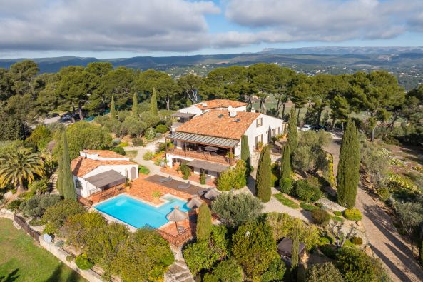 Vente Maison La Cadière-d'Azur 15&nbsp;Pièces 563&nbsp;m²