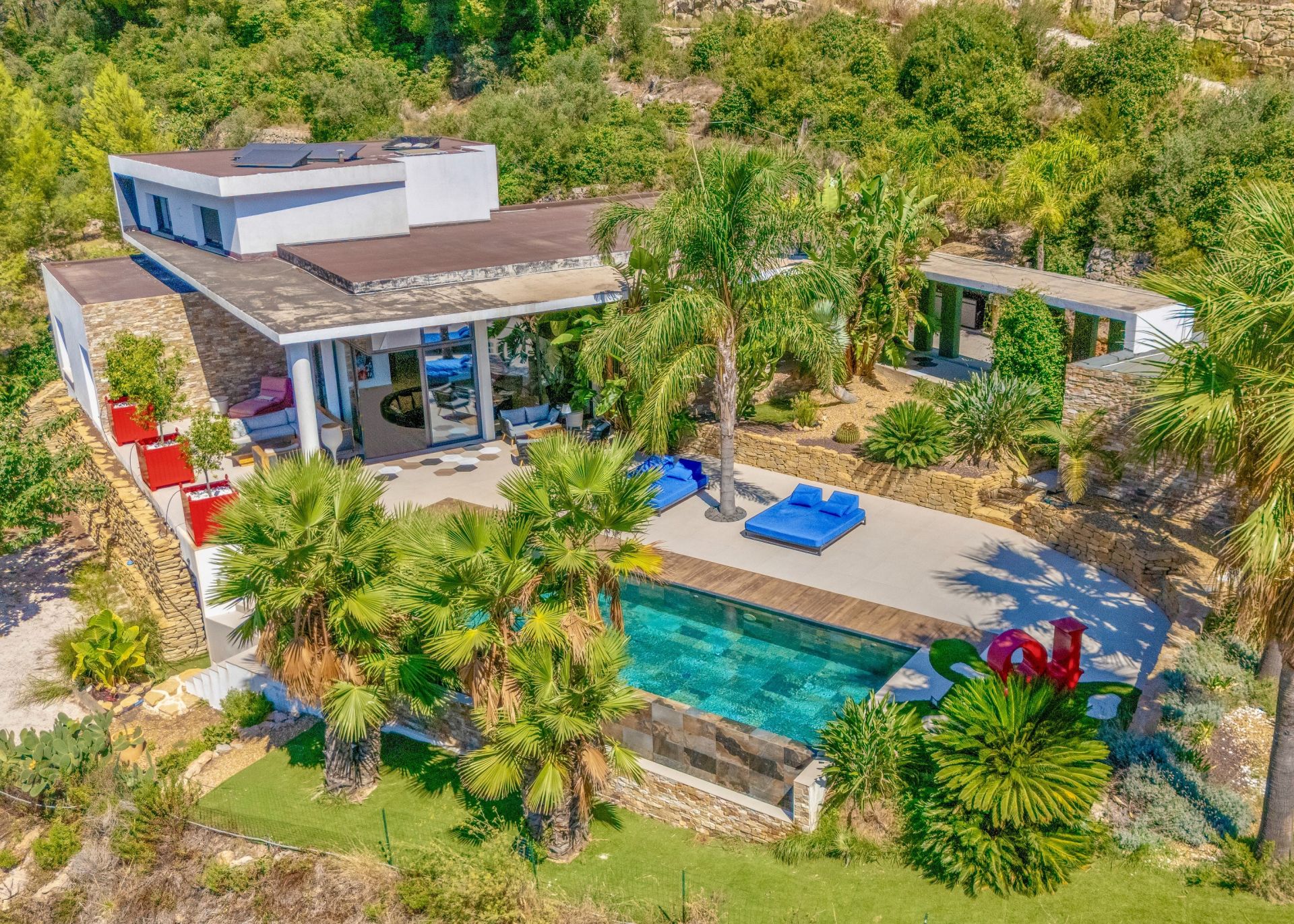 villa 7 Pièces en vente sur LA VALETTE DU VAR (83160)