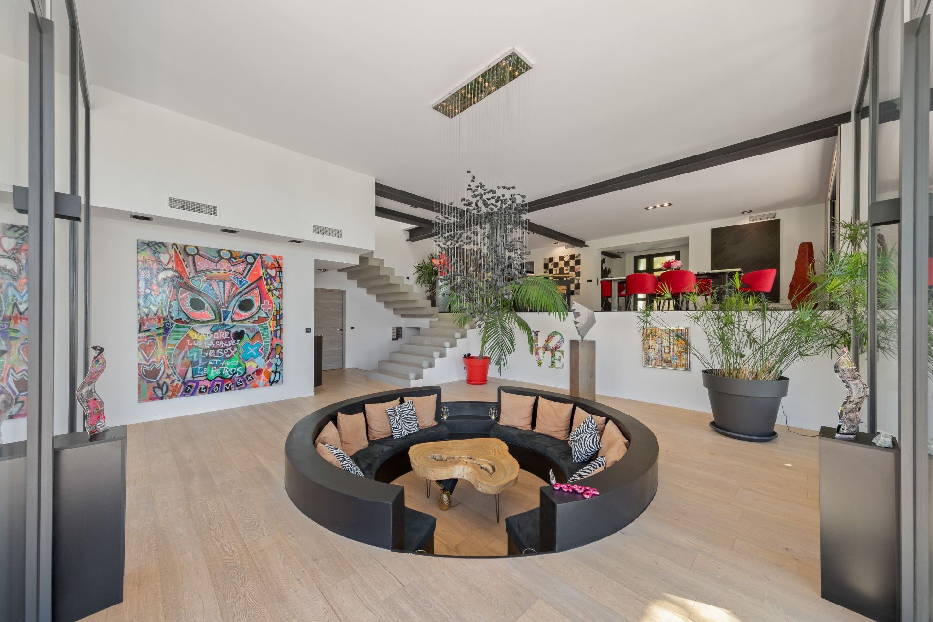 villa 7 Pièces en vente sur LA VALETTE DU VAR (83160)