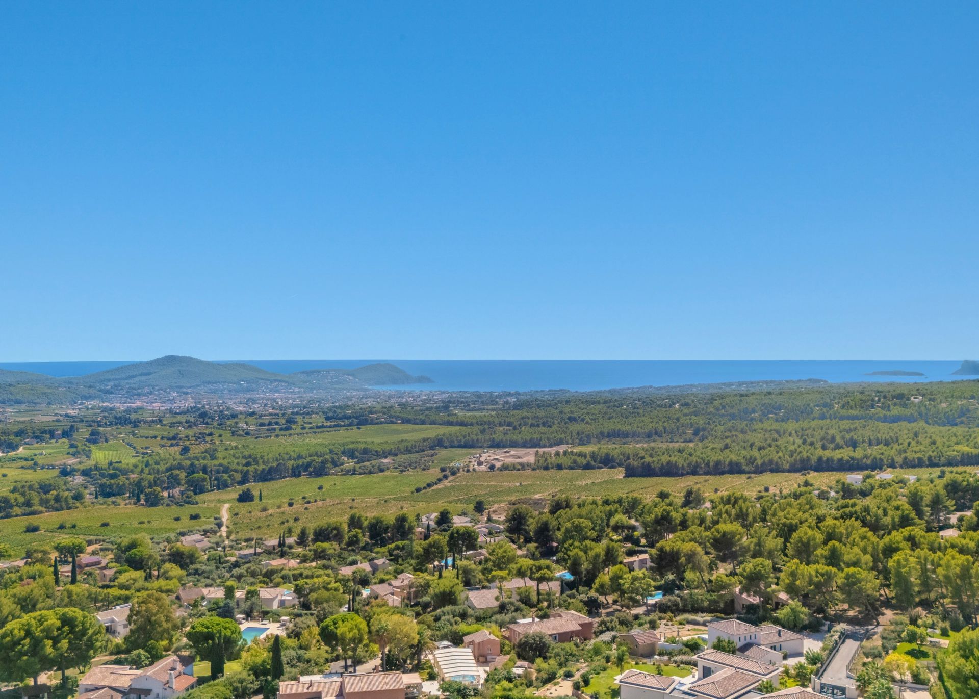 maison 9 Pièces en vente sur LA CADIERE D AZUR (83740)