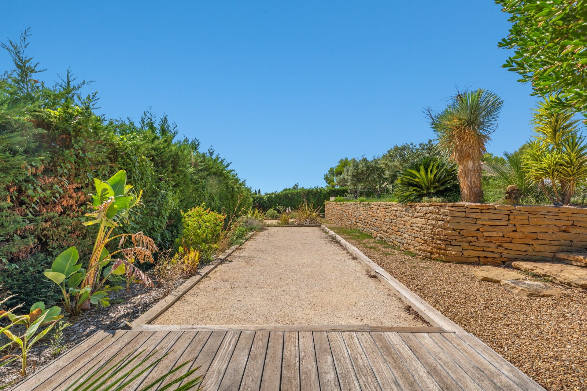 maison 9 Pièces en vente sur LA CADIERE D AZUR (83740)