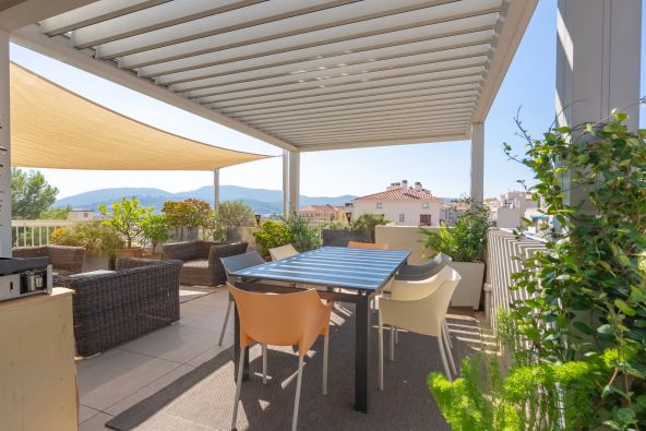 Vente Appartement Hyères 4&nbsp;Pièces 107&nbsp;m²
