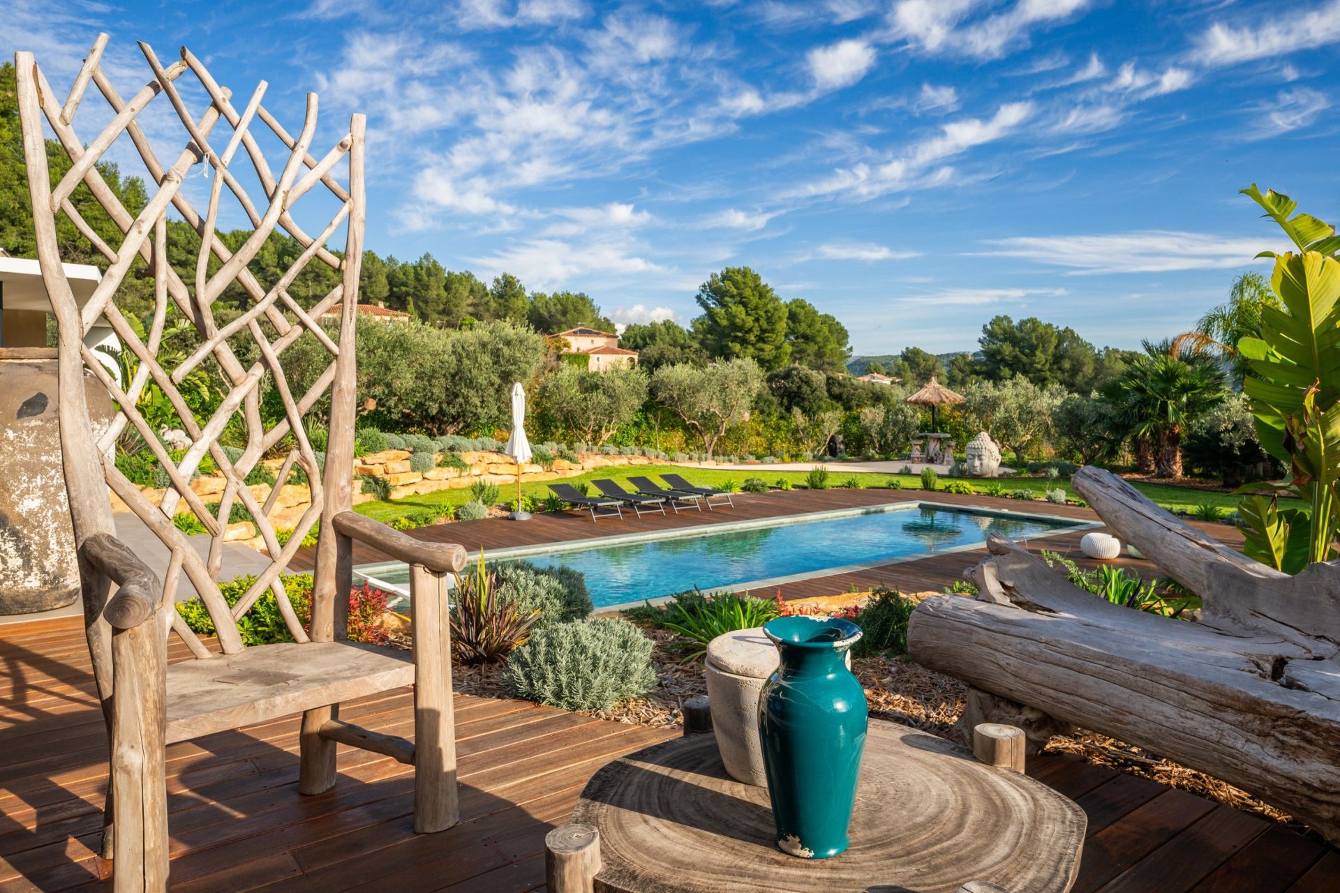 house 10 Rooms for sale on LA CADIERE D AZUR (83740)