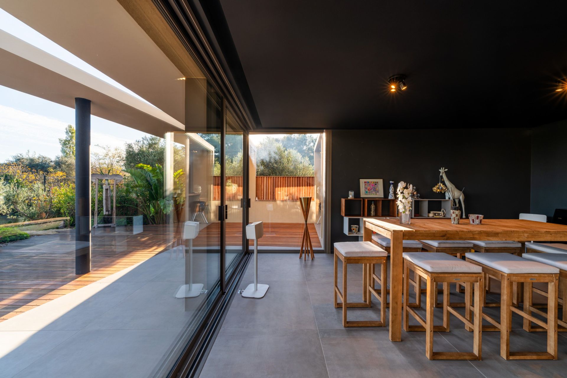 house 10 Rooms for sale on LA CADIERE D AZUR (83740)